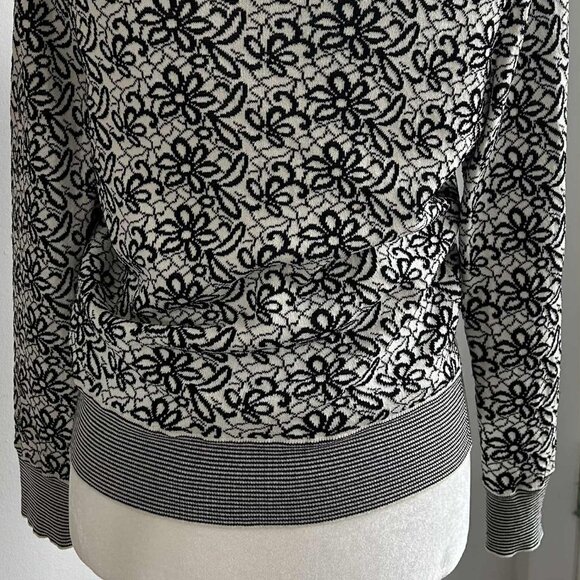 Vintage Jones New York Black & Off-White Floral Jacquard Knit Cardigan – US S - Picture 9 of 12